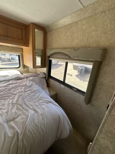 Consignment 2008 Fourwinds Five Thousand 28A — photo 13