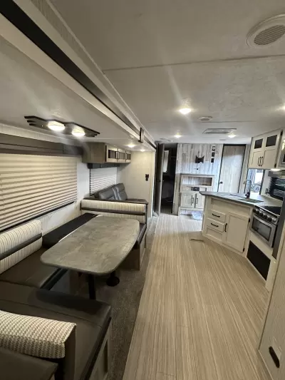 New 2022 Palomino Puma XLE Lite 30DBSC — photo 10