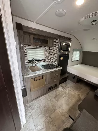 New 2018 Forest River r-pod RP-180 — photo 7