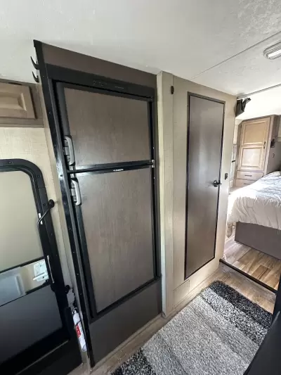 New 2019 Thor Motor Coach Majestic 28A — photo 12