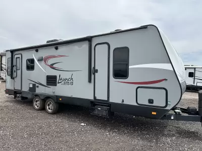 New 2017 StarCraft   Launch Ultra Lite 26 RLS — photo 4