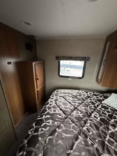 New 2017 StarCraft   Launch Ultra Lite 26 RLS — photo 5