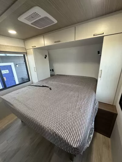 New 2026 Forest River Vibe 2800RL — photo 4