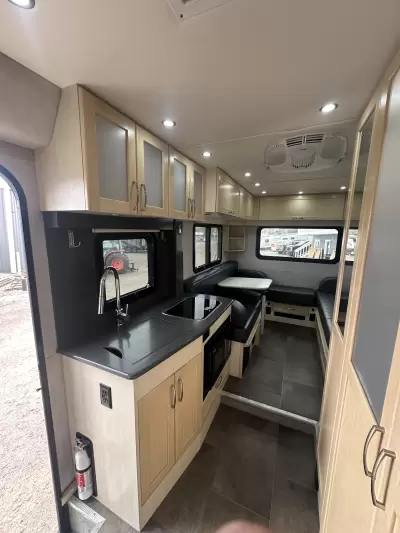 New 2020 Pleasure-Way Plateau XLTD — photo 2