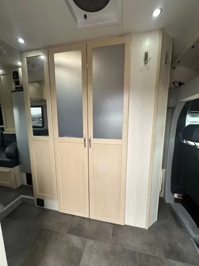 New 2020 Pleasure-Way Plateau XLTD — photo 11