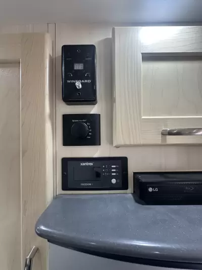 New 2020 Pleasure-Way Plateau XLTD — photo 19